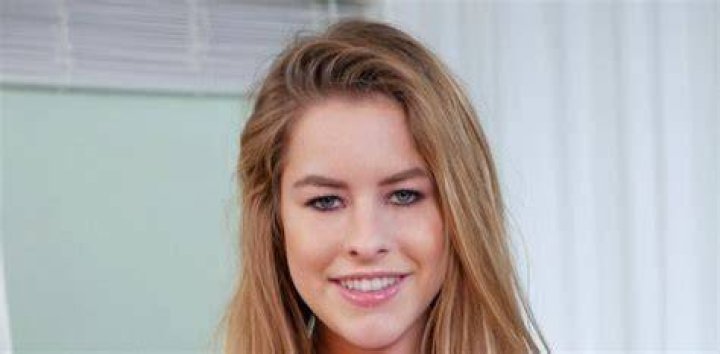 Lilly Ford：ラスベガス出身の女優・モデルの経歴、キャリア、素顔に迫る